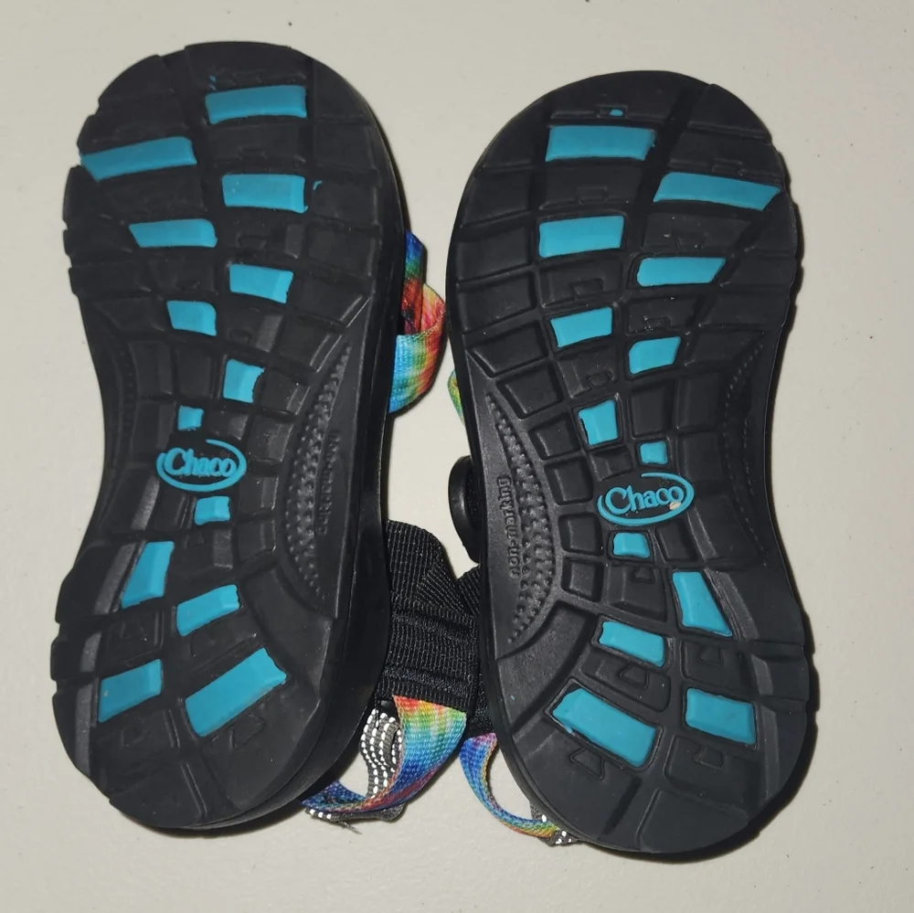 Chaco Kids' Z/1 EcoTread Sandal In A Rainbow Tie-Dye Pattern Size 11T - Picture 5 of 5